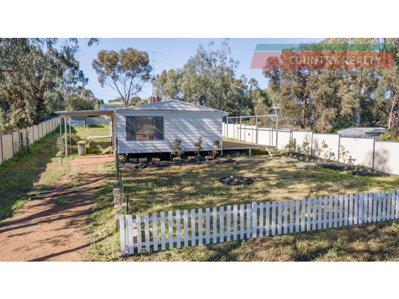 38 Cardwell Road, York WA 6302