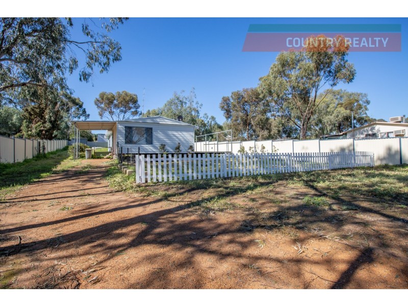 38 Cardwell Road, York WA 6302