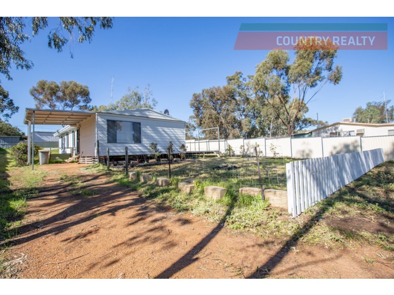 38 Cardwell Road, York WA 6302