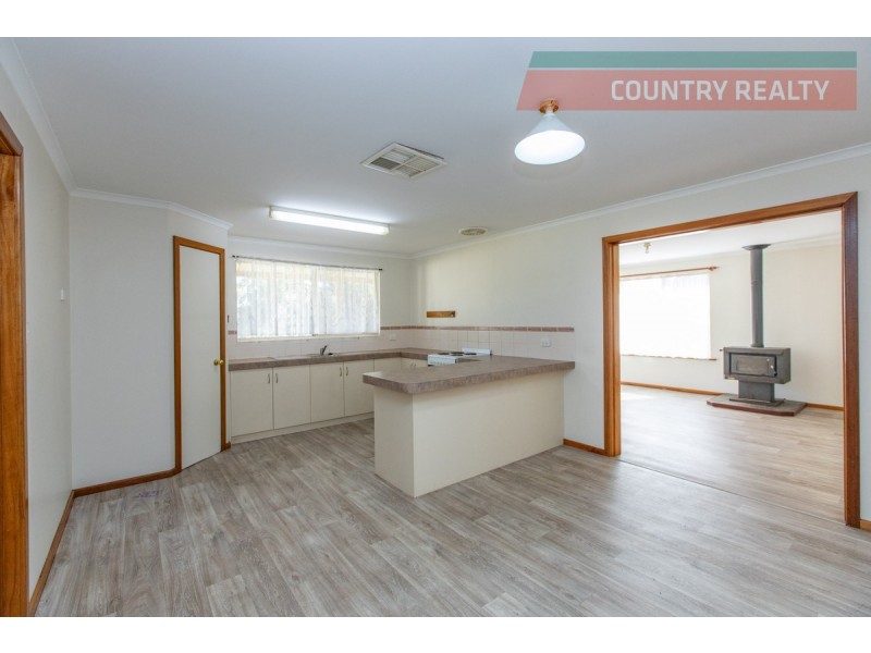 35 Hope Street, York WA 6302