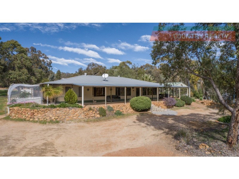 102 Benrua Road, Clackline WA 6564