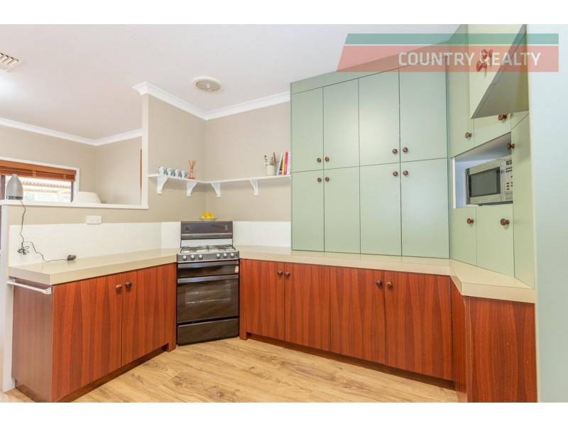 102 Benrua Road, Clackline WA 6564