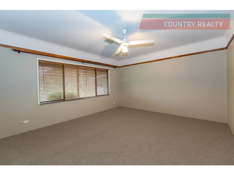 102 Benrua Road, Clackline WA 6564