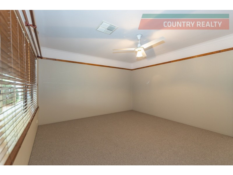 102 Benrua Road, Clackline WA 6564