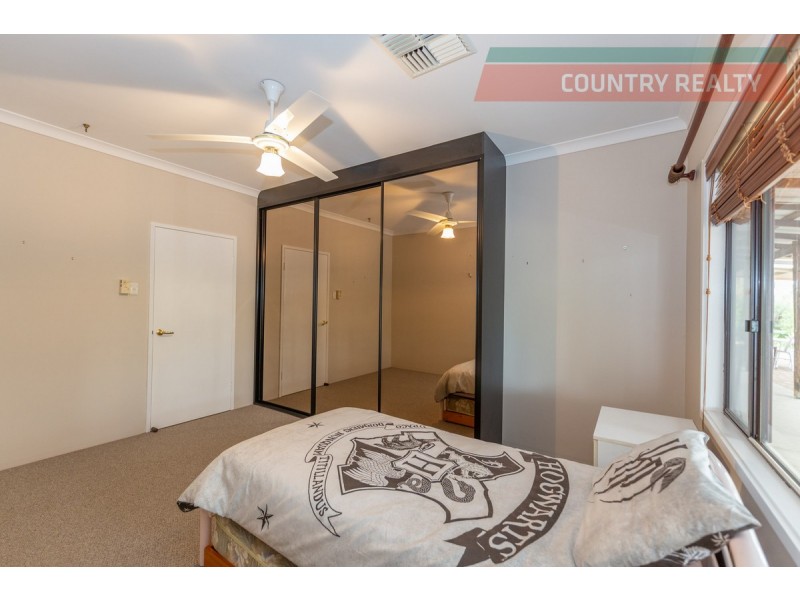 102 Benrua Road, Clackline WA 6564