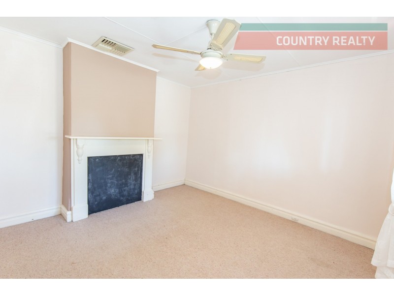 8 Gregory Street, Northam WA 6401