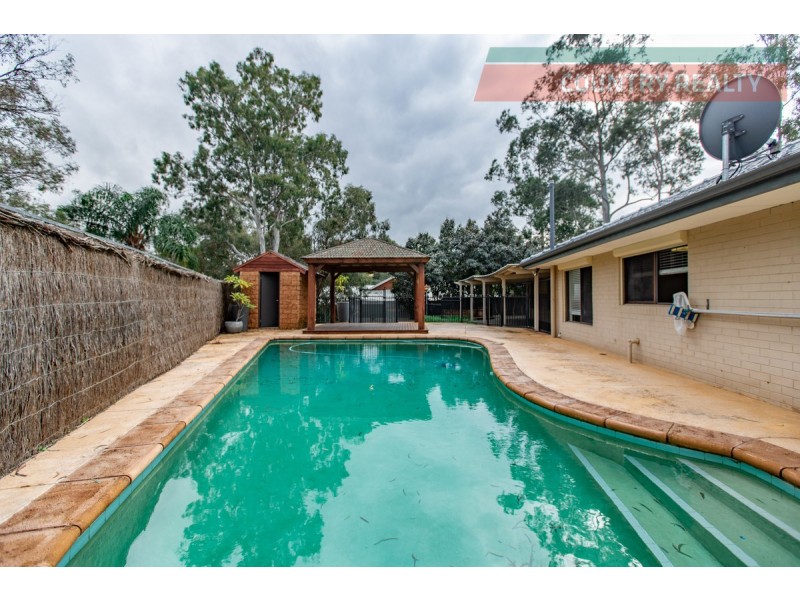 5 Leawood Crescent, Boya WA 6056