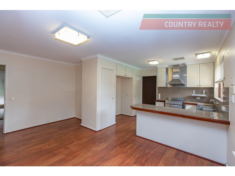 5 Leawood Crescent, Boya WA 6056