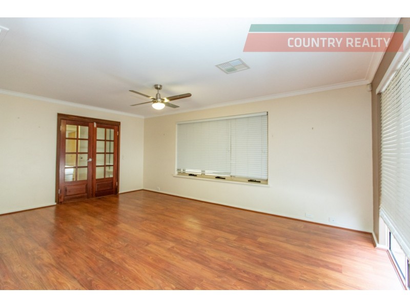 5 Leawood Crescent, Boya WA 6056