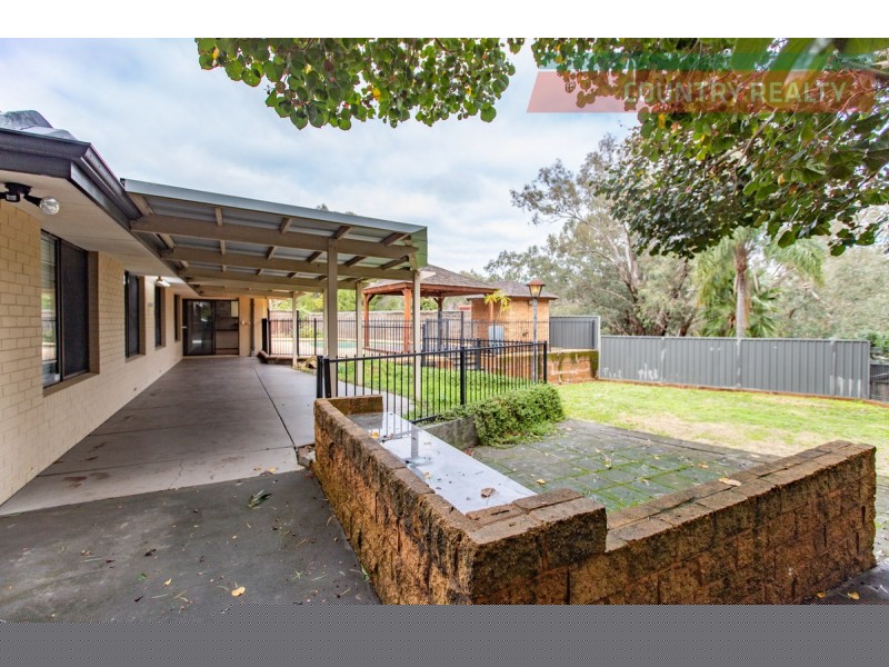 5 Leawood Crescent, Boya WA 6056