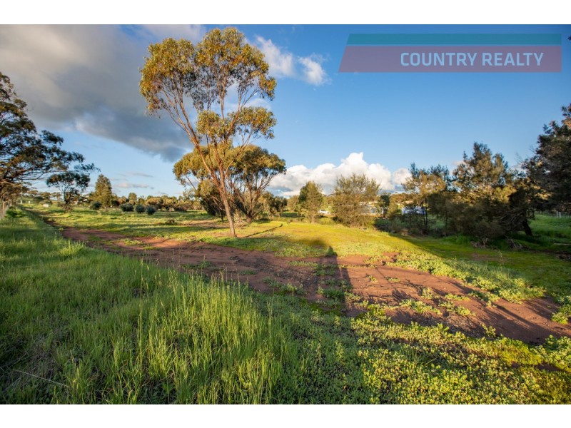 31 Second Road, Bejoording WA 6566