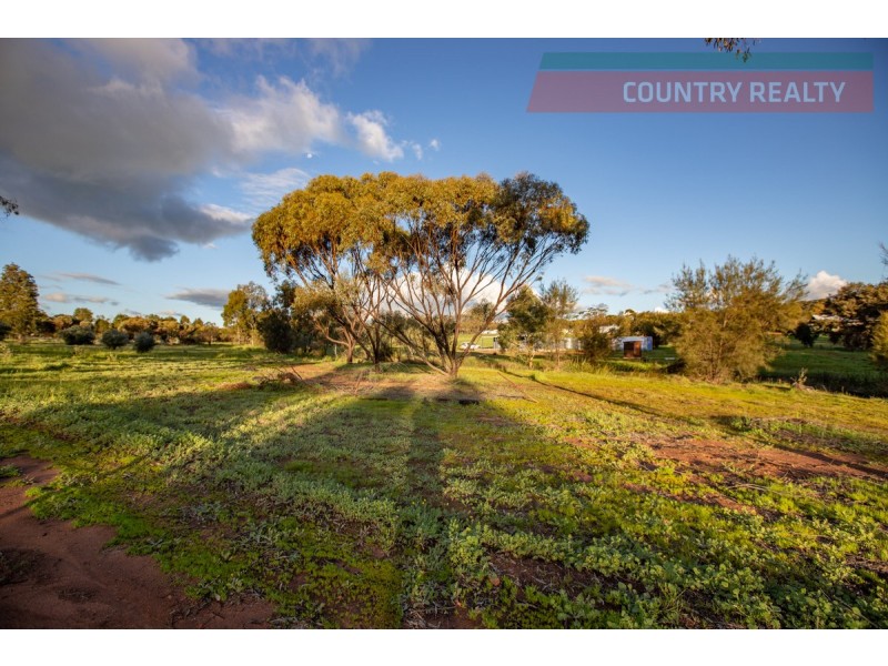 31 Second Road, Bejoording WA 6566