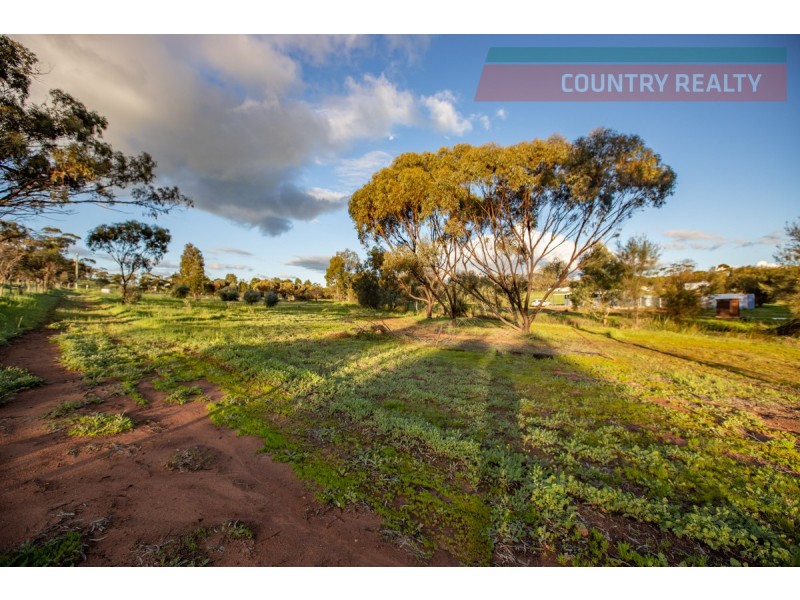 31 Second Road, Bejoording WA 6566