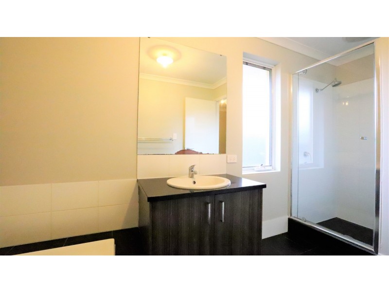 24 Oakover Place, Northam WA 6401