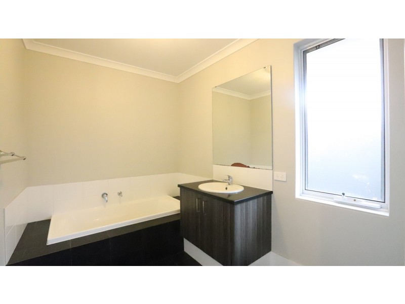 24 Oakover Place, Northam WA 6401