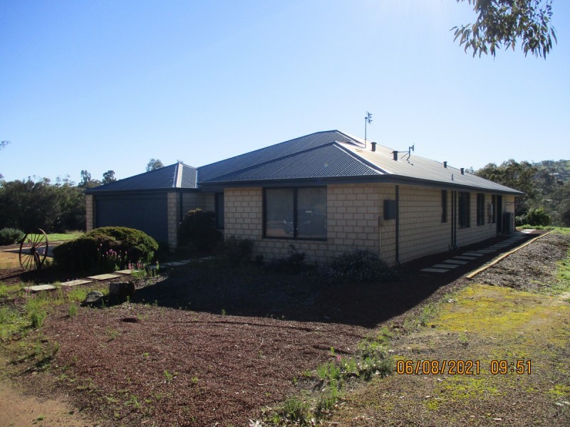 98 Railway Road, Toodyay WA 6566