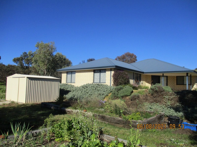 98 Railway Road, Toodyay WA 6566