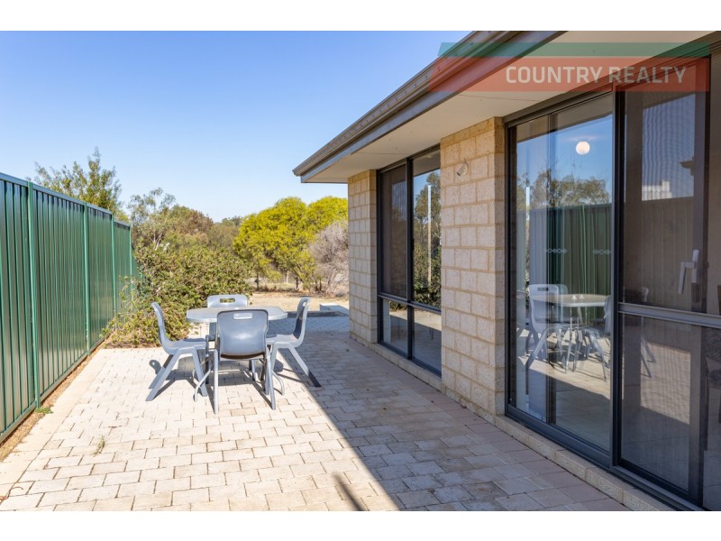 13 Riverside Outlook, Northam WA 6401