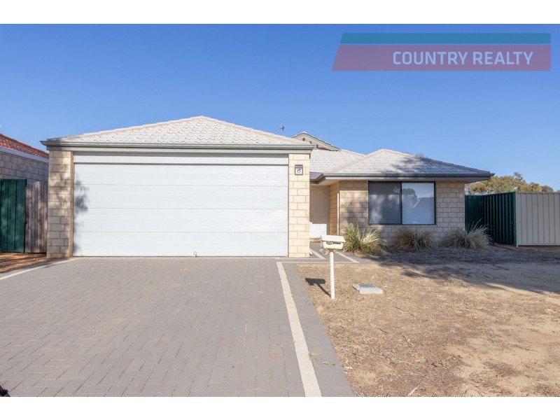 13 Riverside Outlook, Northam WA 6401
