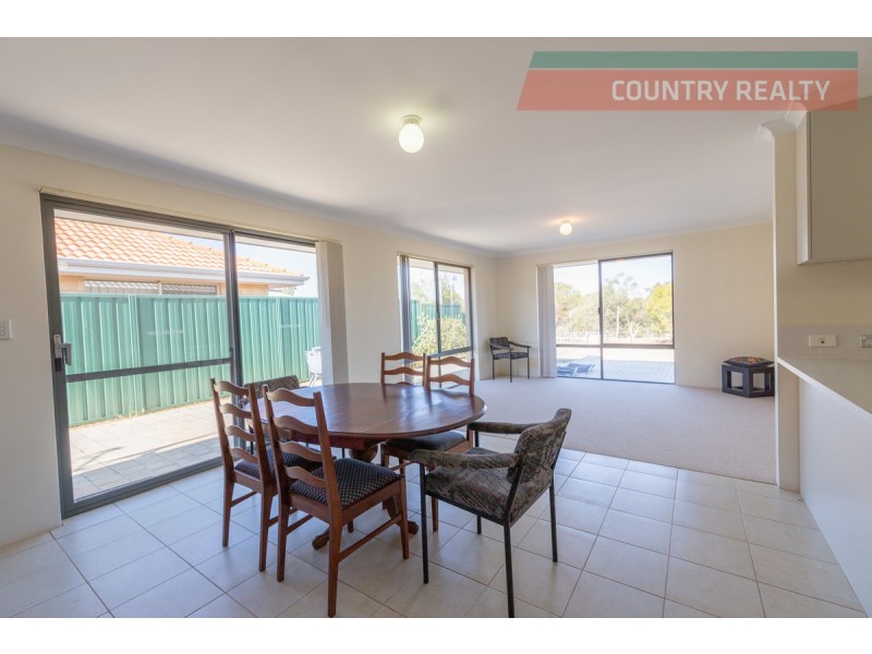 13 Riverside Outlook, Northam WA 6401