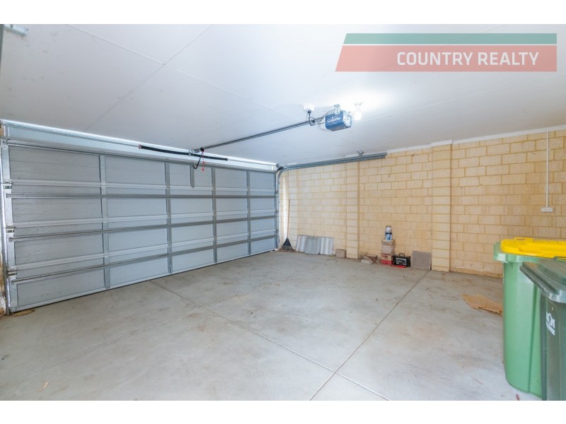 13 Riverside Outlook, Northam WA 6401