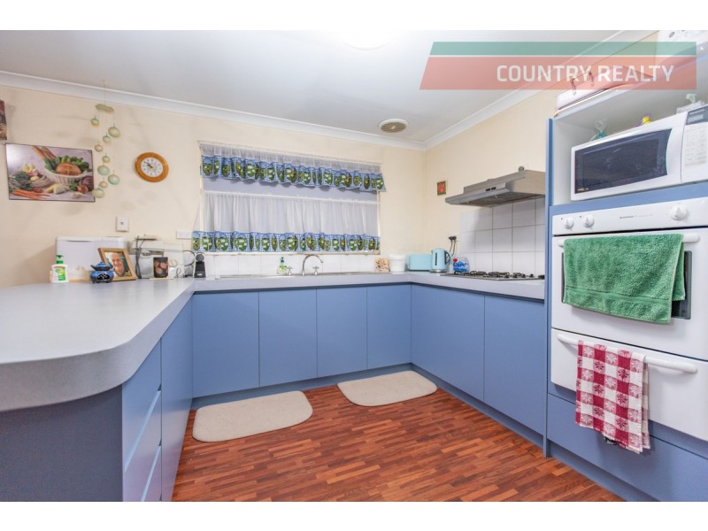 120 Harvester Drive, Toodyay WA 6566