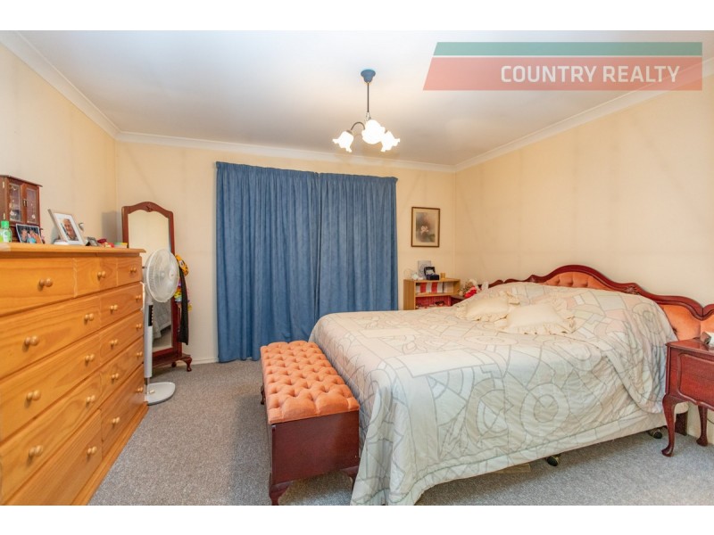 120 Harvester Drive, Toodyay WA 6566