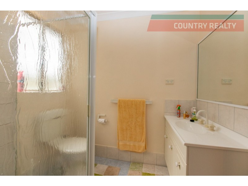 120 Harvester Drive, Toodyay WA 6566