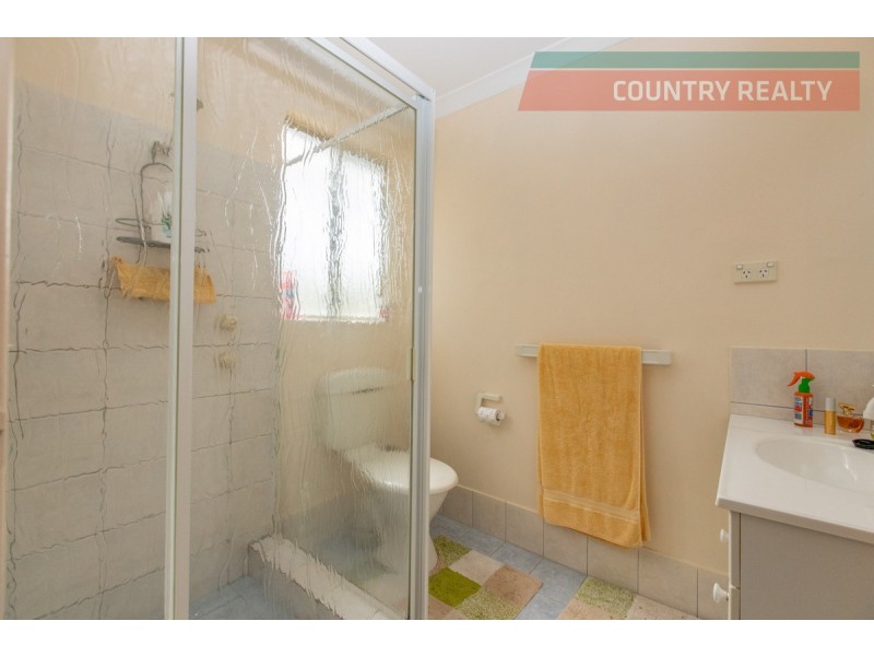 120 Harvester Drive, Toodyay WA 6566