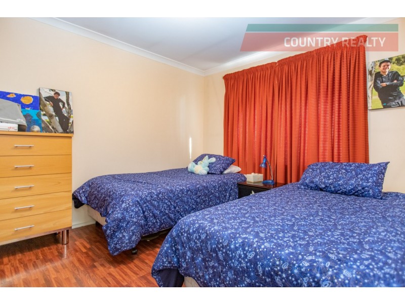 120 Harvester Drive, Toodyay WA 6566