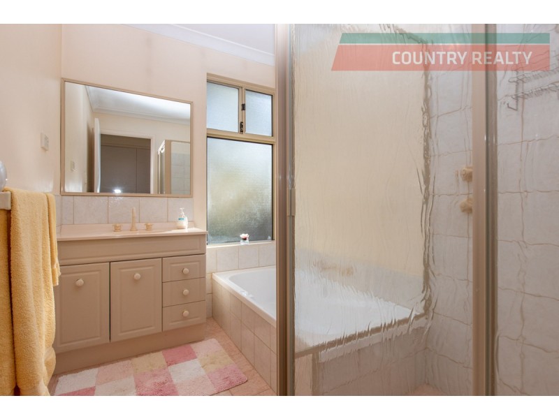 120 Harvester Drive, Toodyay WA 6566