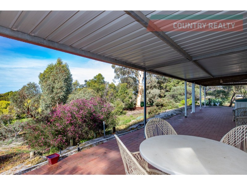 120 Harvester Drive, Toodyay WA 6566