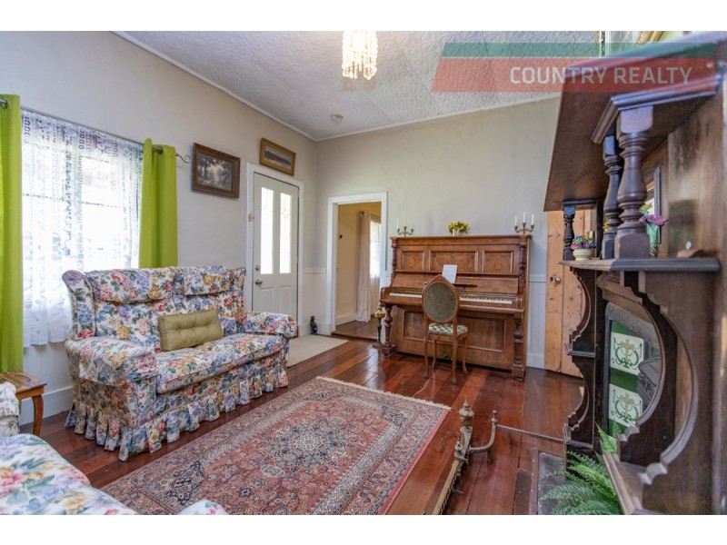 14 Toodyay Street, Toodyay WA 6566