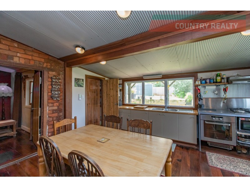 14 Toodyay Street, Toodyay WA 6566