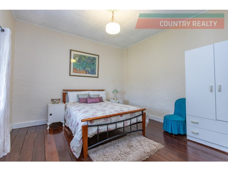 14 Toodyay Street, Toodyay WA 6566