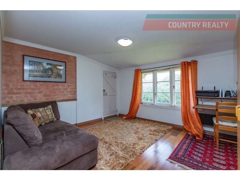 14 Toodyay Street, Toodyay WA 6566