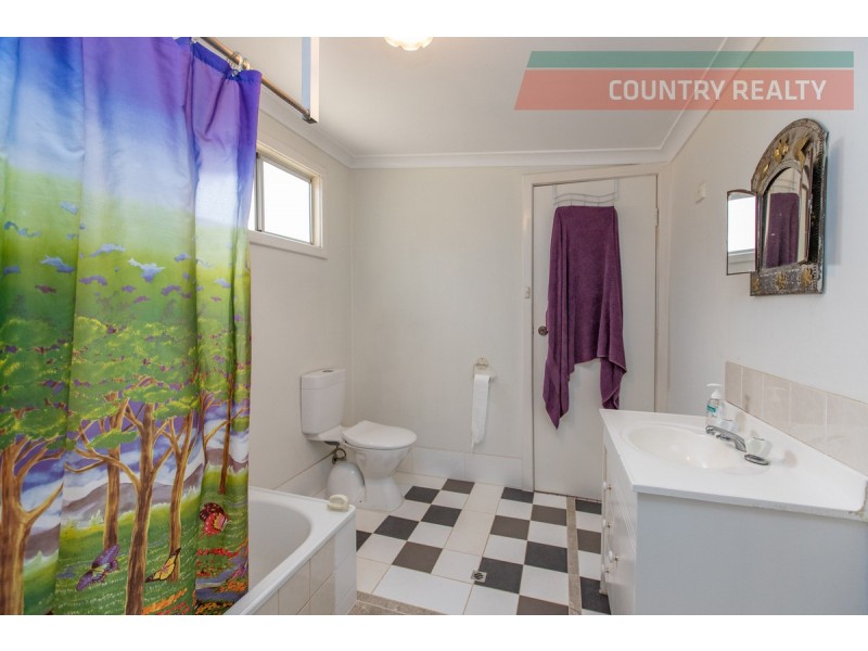 14 Toodyay Street, Toodyay WA 6566