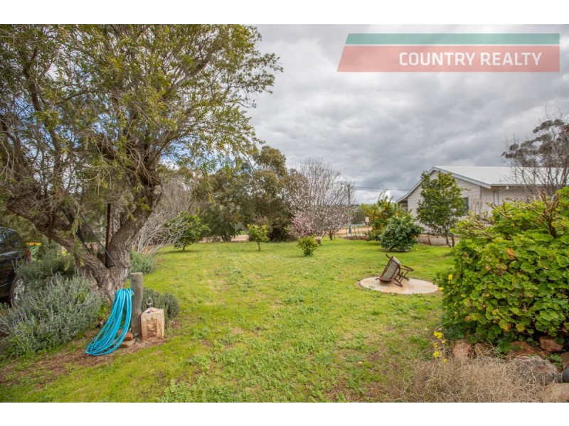 14 Toodyay Street, Toodyay WA 6566
