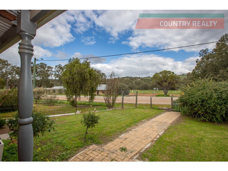 14 Toodyay Street, Toodyay WA 6566
