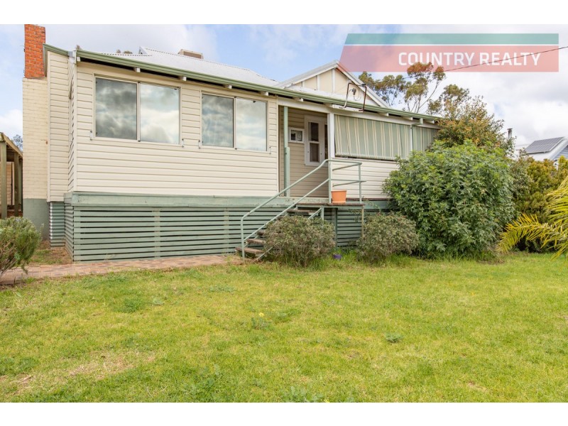 10 Queen Street, Northam WA 6401