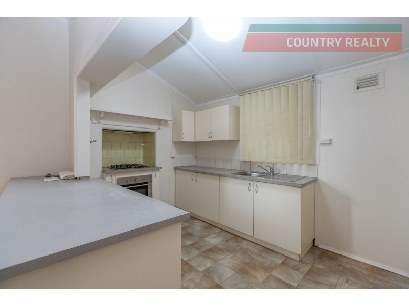 10 Queen Street, Northam WA 6401