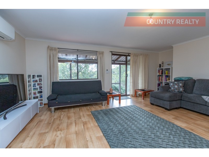 419 Coondle Drive, Toodyay WA 6566