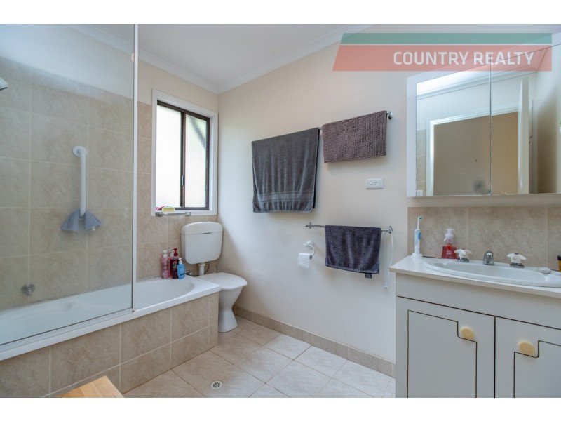 419 Coondle Drive, Toodyay WA 6566