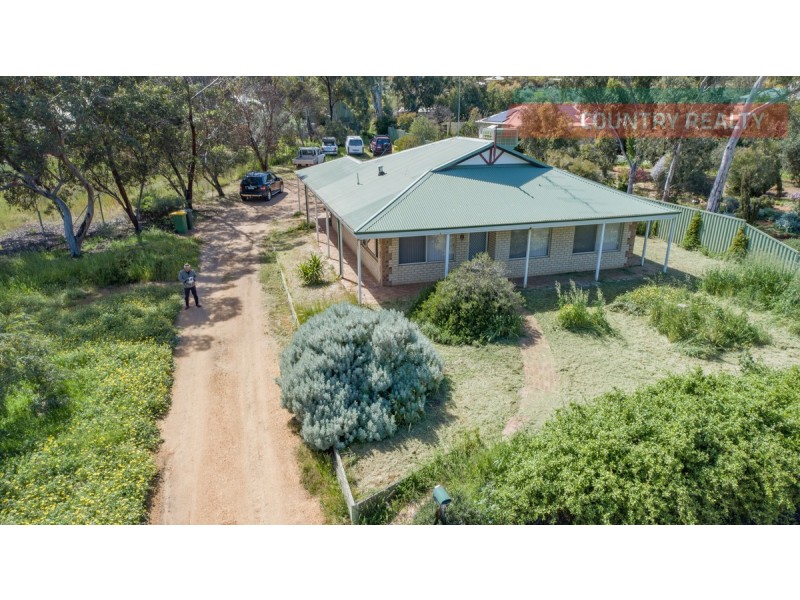 68 Suburban Road, York WA 6302