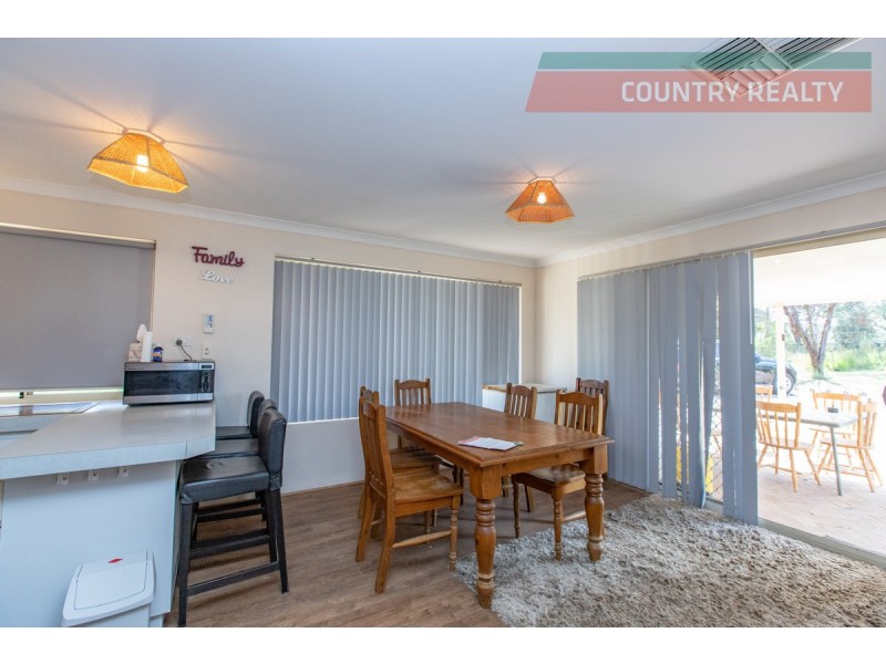 68 Suburban Road, York WA 6302