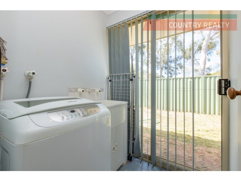 68 Suburban Road, York WA 6302