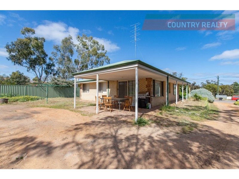 68 Suburban Road, York WA 6302