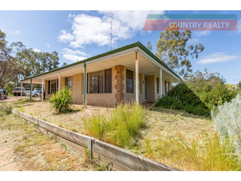 68 Suburban Road, York WA 6302