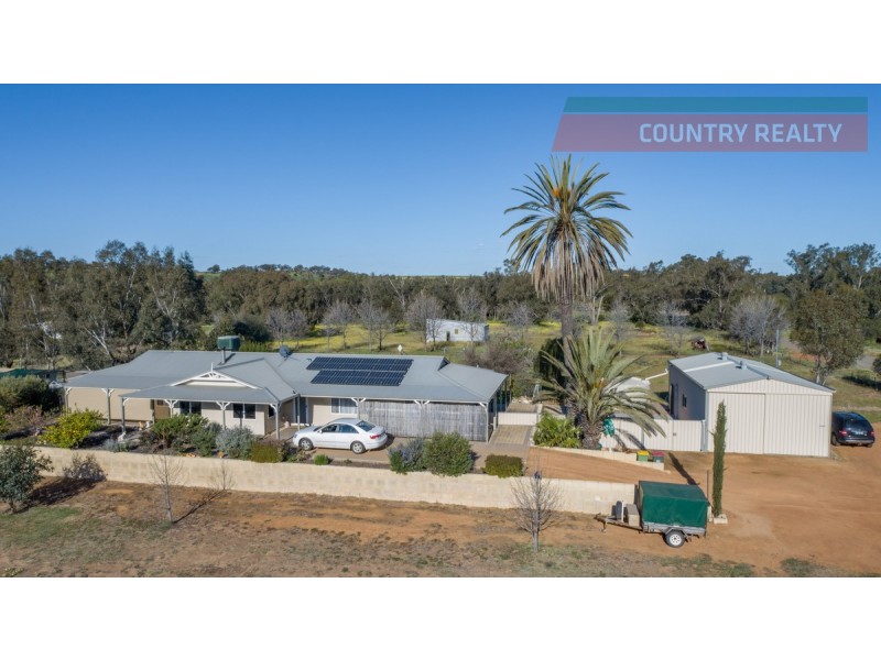 88 Brooking Road, Beverley WA 6304