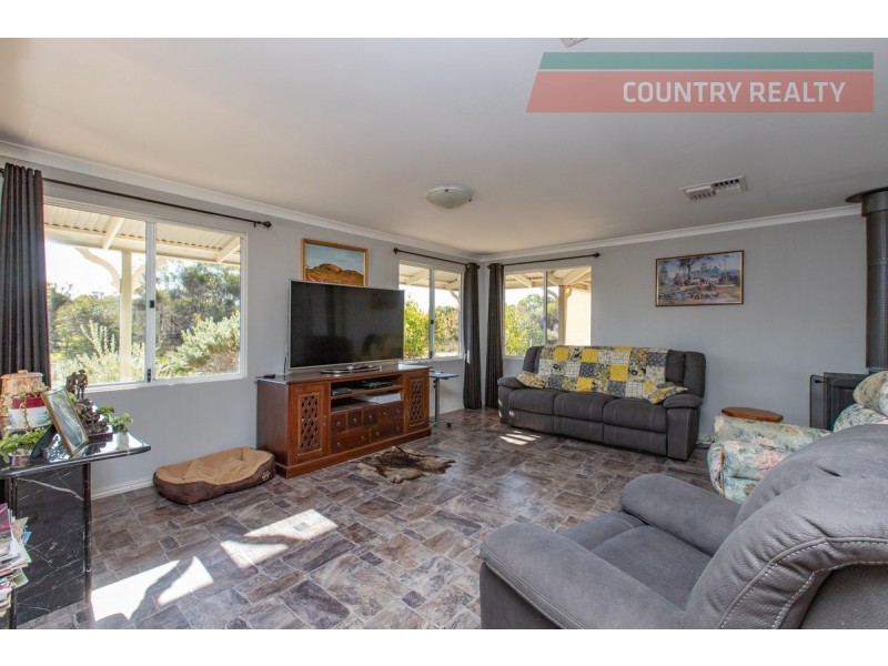 88 Brooking Road, Beverley WA 6304